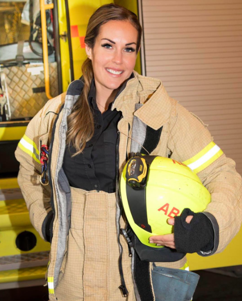 Самой сексуальной пожарной в мире стала девушка из Норвегии (ФОТО)