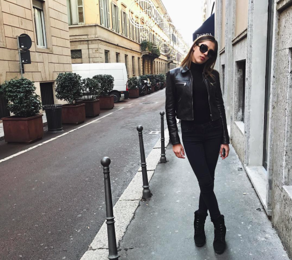 18-летняя дочь Сильвестра Сталлоне прошлась по подиуму на Неделе моды в Лондоне (ФОТО)