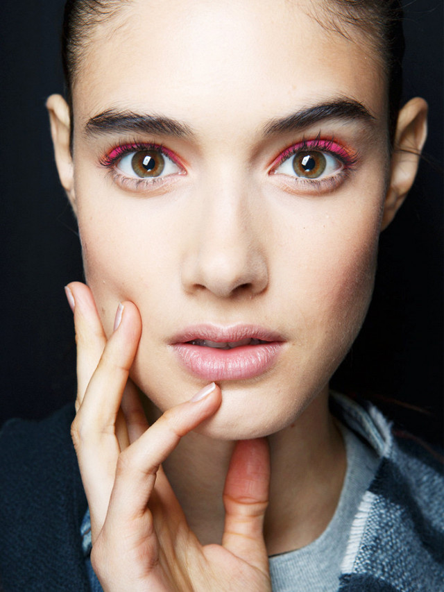 Как правильно использовать розовые тени для создания трендового макияжа глаз (ФОТО)