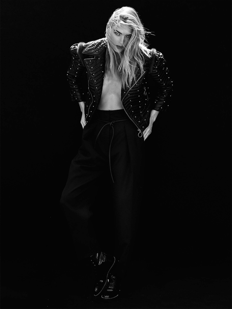 Само очарование: Супермодель Марта Хант позирует в новой фотосессии для Vogue Марта Хант фото, Марта Хант