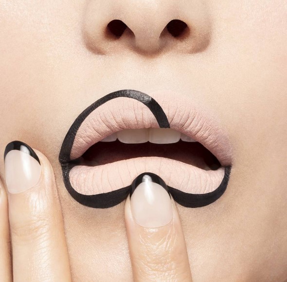 Украинский визажист удивила мир необычным макияжем губ (ФОТО)