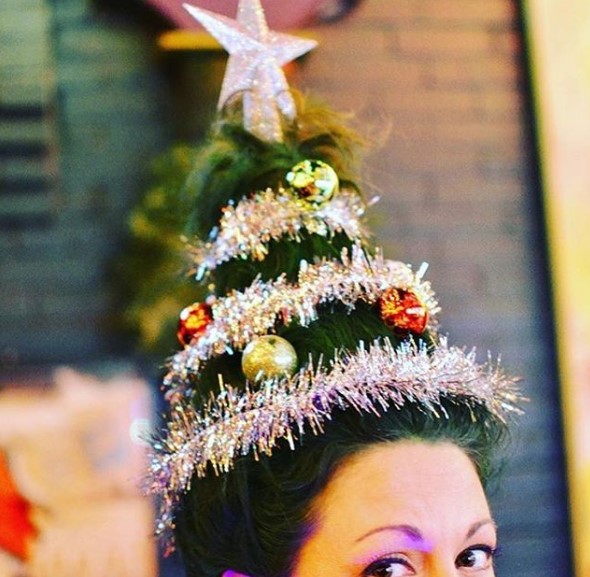 Новогодняя елка на голове стала новой трендовой прической
