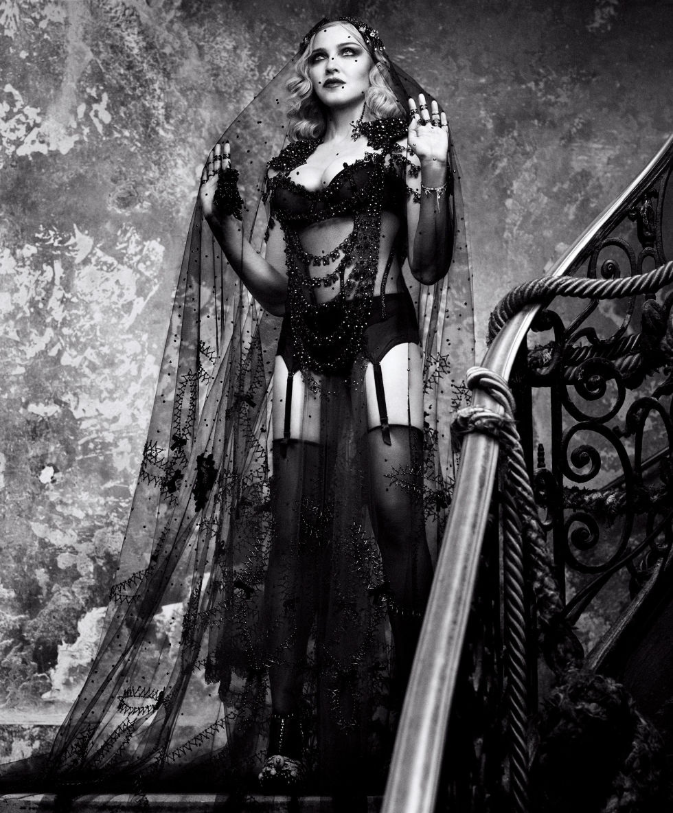 Мадонна снялась для обложки Harper's Bazaar (ФОТО)