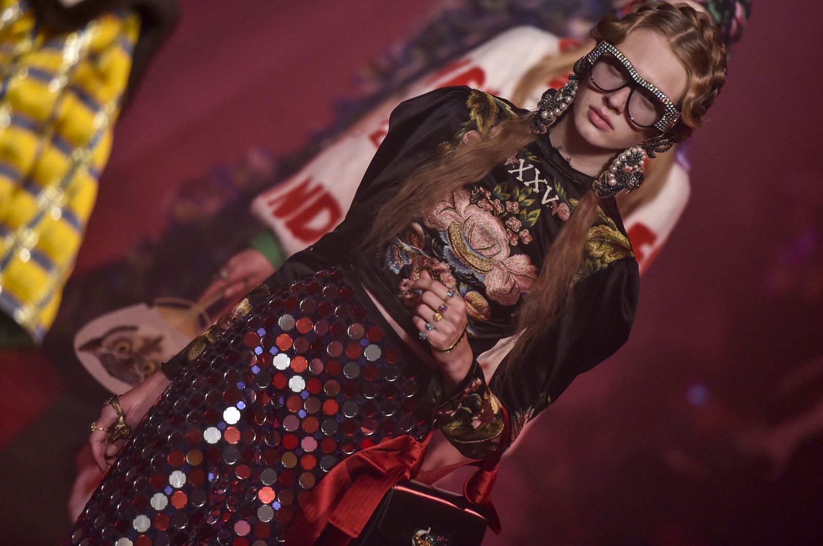 Скарлетт Йоханссон снялась в новом фотосете в роскошных нарядах Gucci и Dolce & Gabbana (ФОТО)