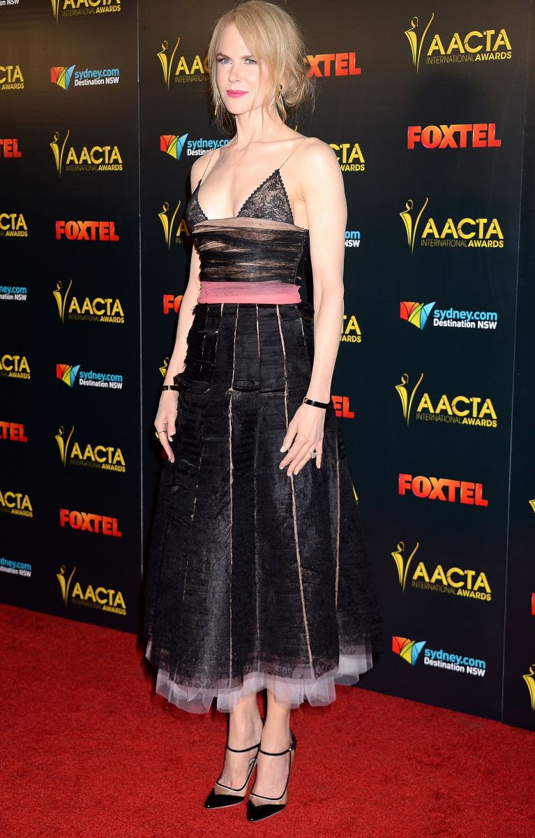 Николь Кидман блеснула красотой в откровенном платье на вручении австралийской кинопремии