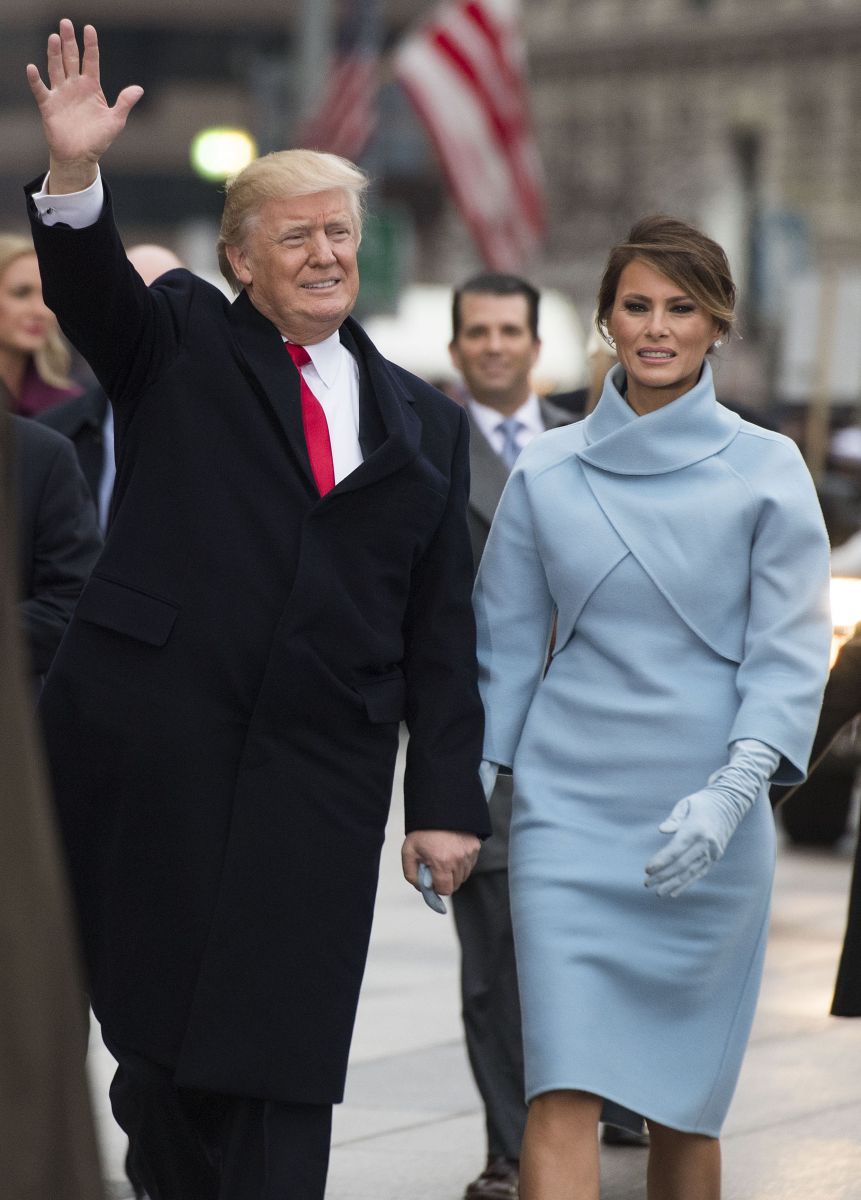 Стиль новой первой леди: Мелания Трамп сразила роскошными нарядами в день инаугурации президента США Мелания Трамп, Мелания Трамп фото, Мелания Трамп инаугурация, Мелания Трамп стиль, Мелания Трамп платье