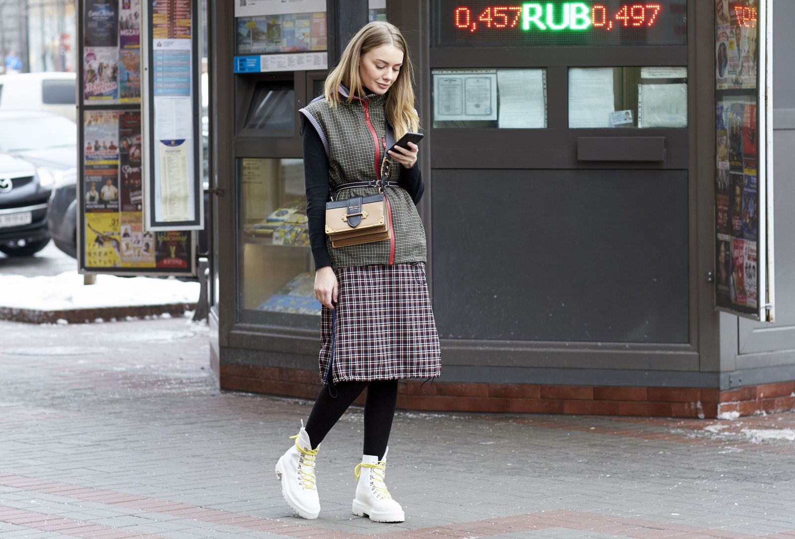 Украинские модницы показали тренды уличного стиля на Неделе моды (ФОТО)