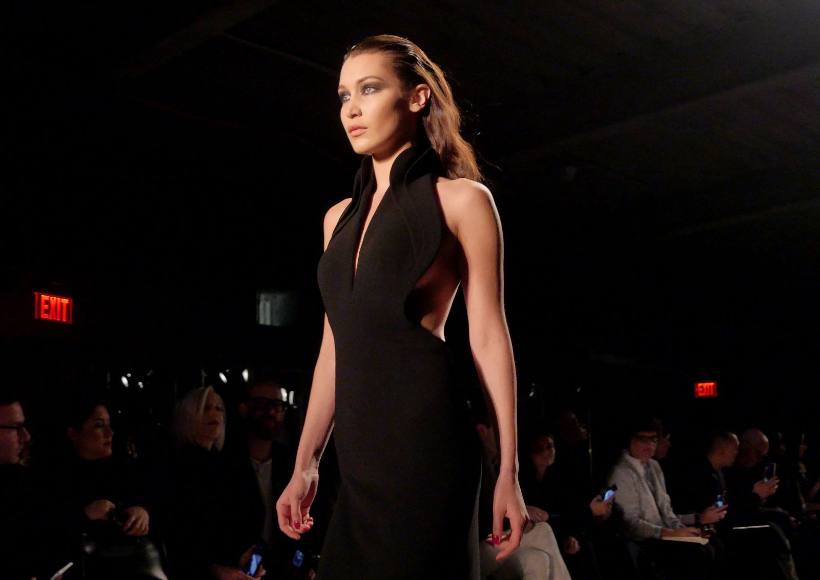 Белла Хадид и Тейлор Хилл показали элегантные платья на показе Brandon Maxwell (ФОТО)