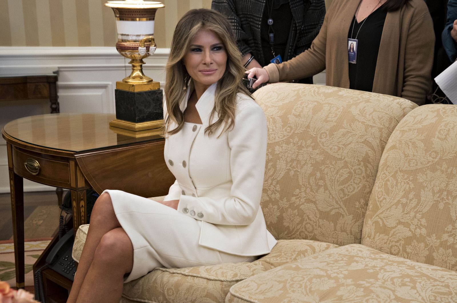 Образ дня: Мелания Трамп в костюме Karl Lagerfeld на мероприятии в Белом доме (ФОТО)