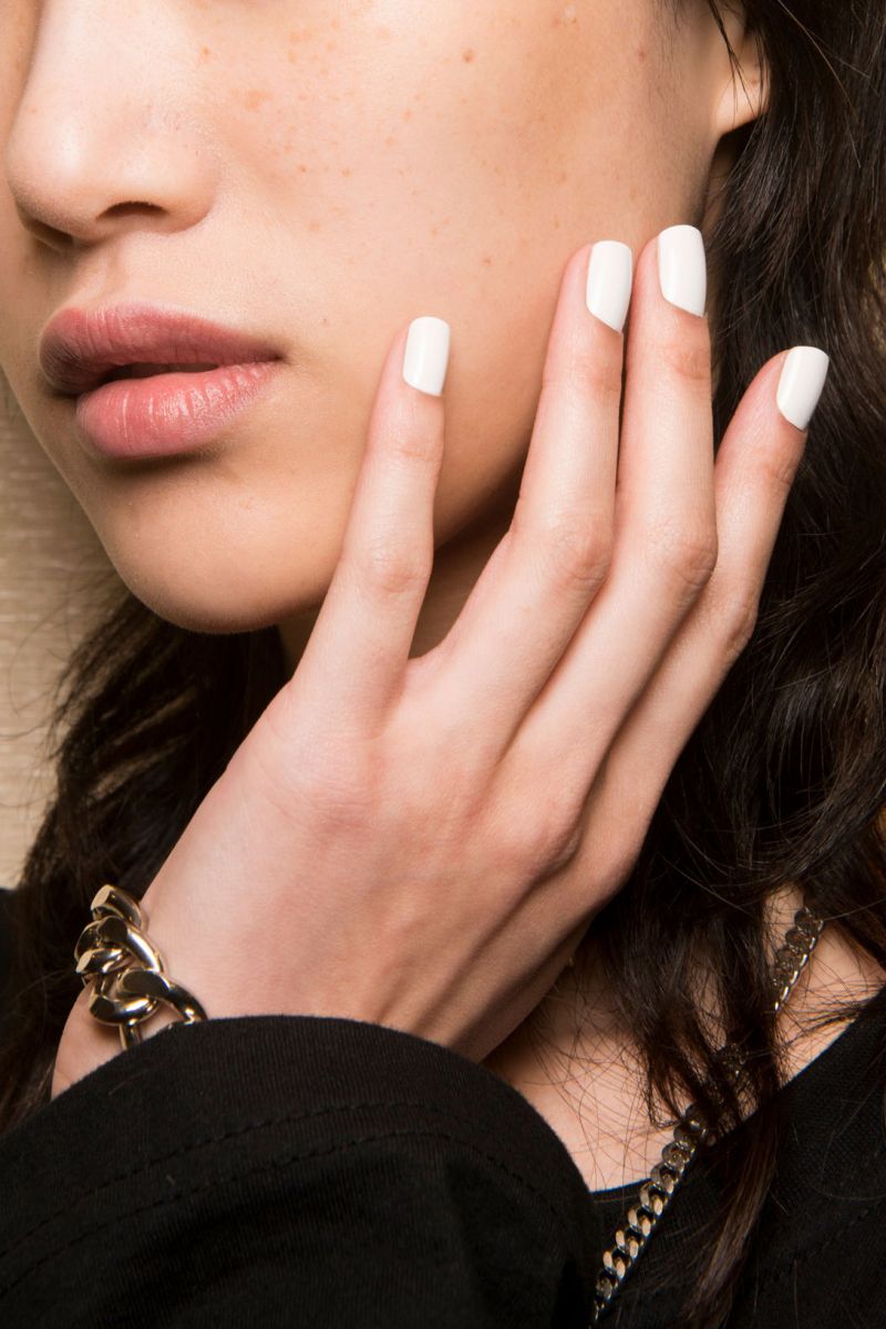 Модный маникюр: идеи для стильного маникюра с подиумов ведущих Домов моды (ФОТО)