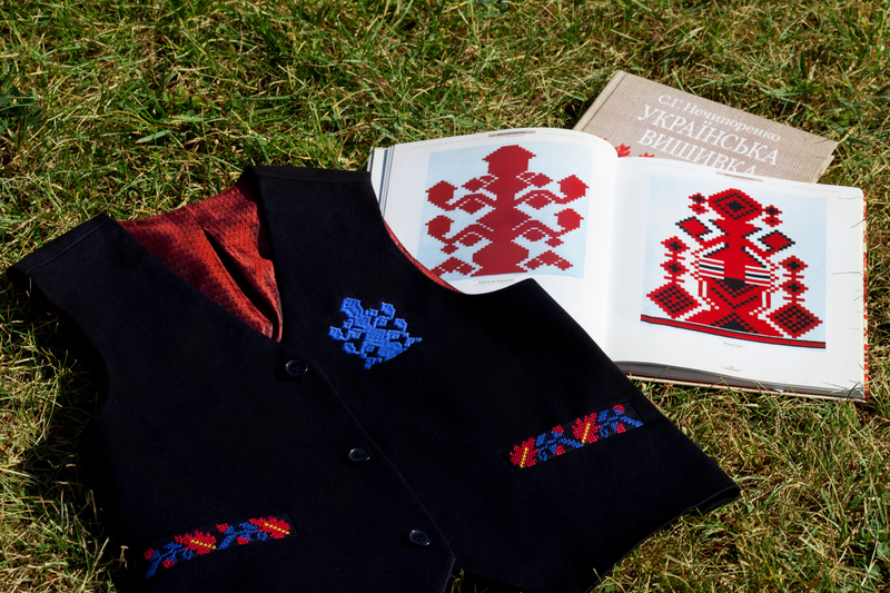 Интерпретация вышиванки: представлена первая украинская школьная форма в стиле этно