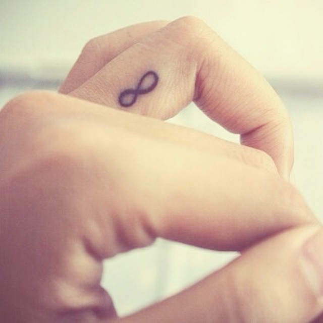 Стильные идеи миниатюрных татуировок (ФОТО)