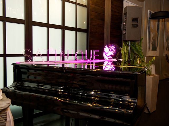 Amway представила новую линейку средств для волос SATINIQUE Collection