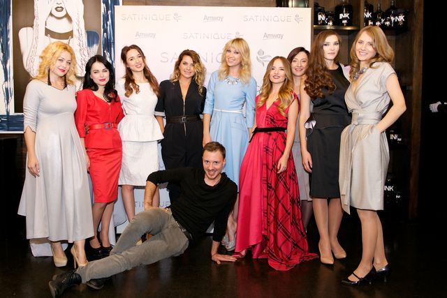 Amway представила новую линейку средств для волос SATINIQUE Collection