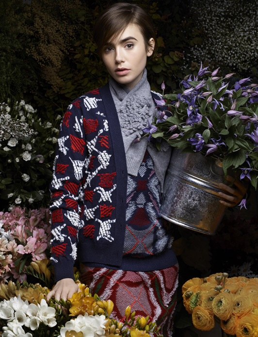 Еще одна от Chanel: Лили Коллинз блистает в объективе Карла Лагерфельда