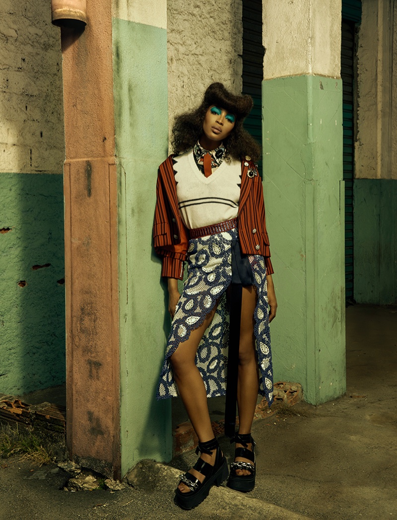 Карнавал для одного: большая фотосессия Наоми Кэмпбелл для Vogue Бразилия