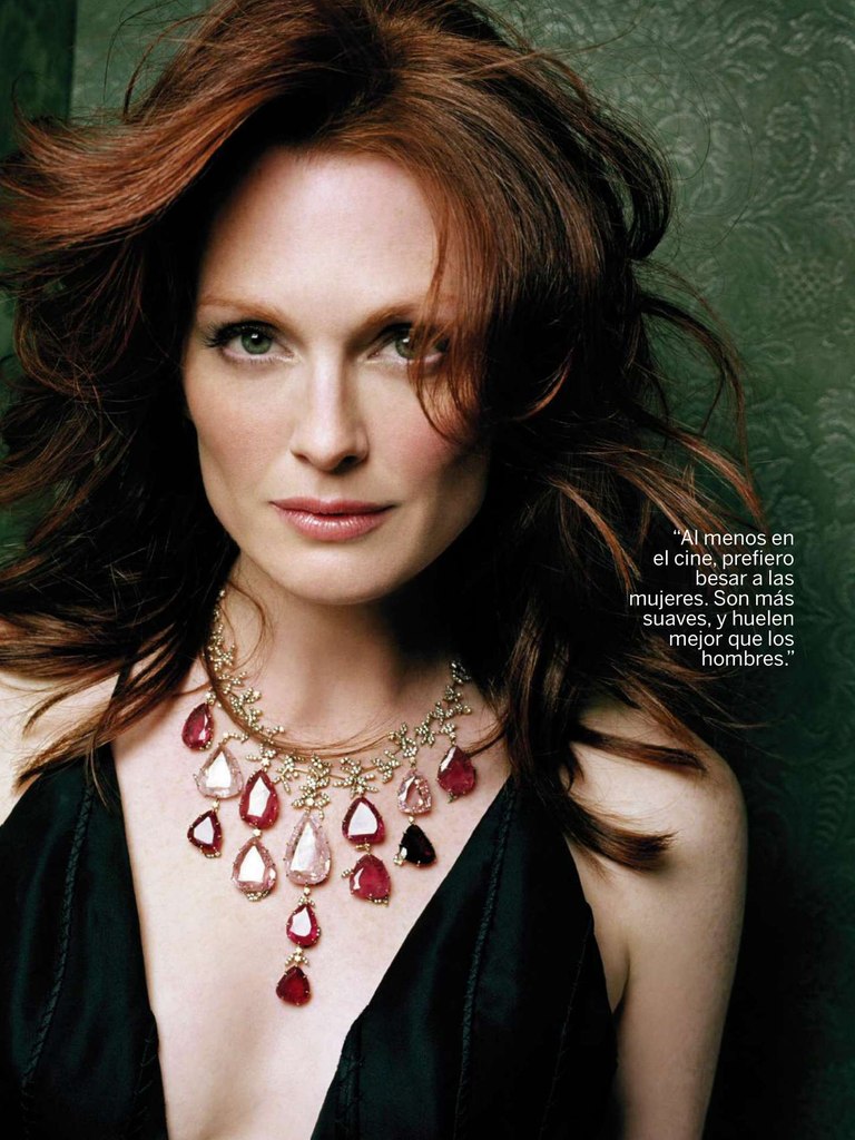 Попалась! Еще одна актриса переборщила с фотошопом