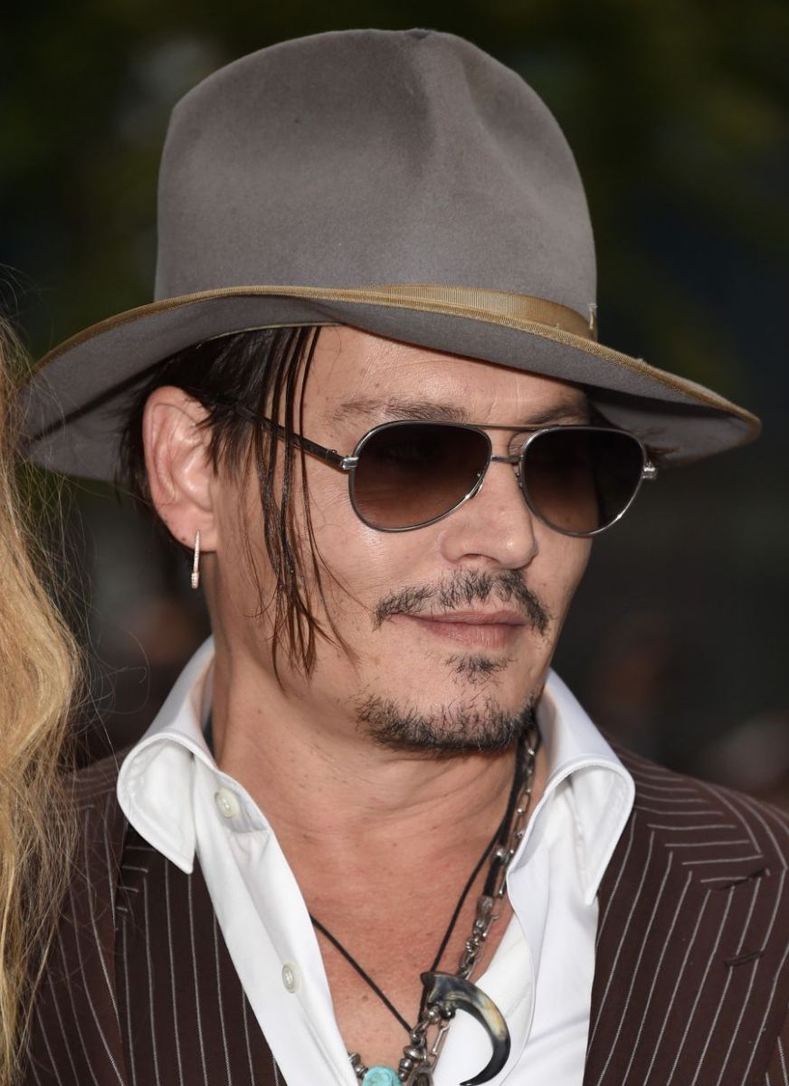 Johnny depp. Депп Джонни Депп. Джонни Депп 2015. Джонни Депп в шляпе. Шляпы Джонни Деппа.