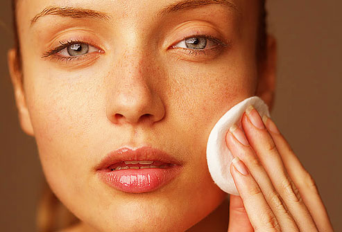 Очищение сухой чувствительной кожи лица
