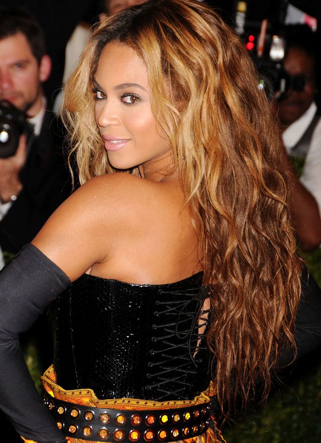 объемная укладка волос бейонсе фото