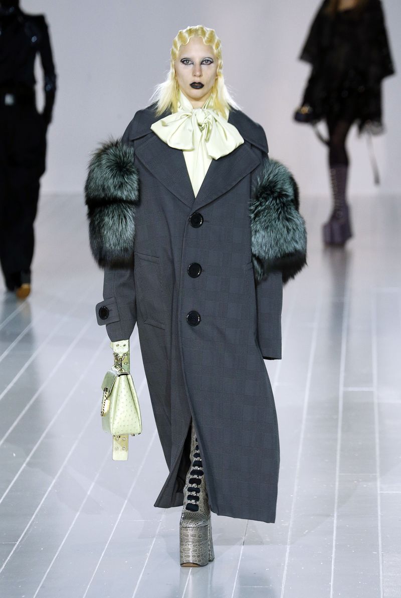 Образ дня: эпатажная Леди Гага на показе Marc Jacobs осень-зима 2016 фото