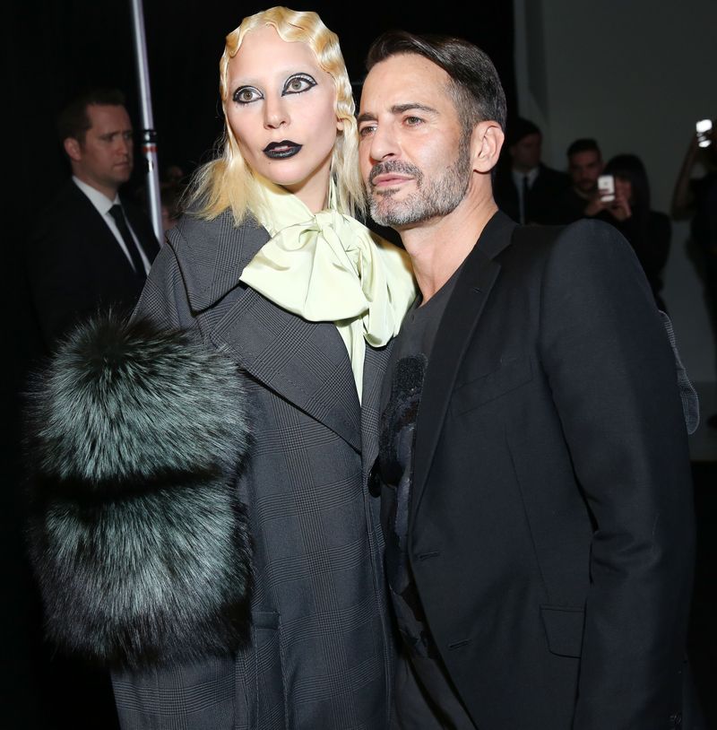 Образ дня: эпатажная Леди Гага на показе Marc Jacobs осень-зима 2016