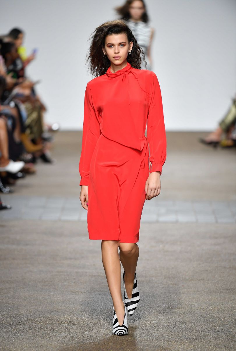 Что мы будем носить в следующем сезоне: новая коллекция Topshop Unique в стиле 80-х (ФОТО)