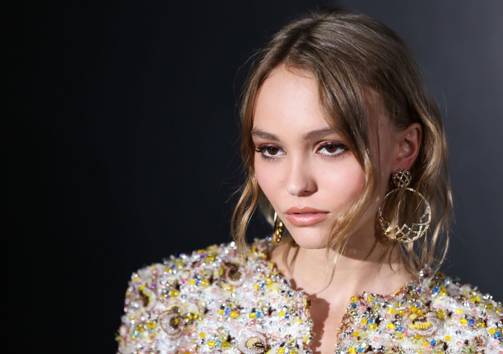 Lily rose depp dollhouse. Дочь Джонни Деппа.