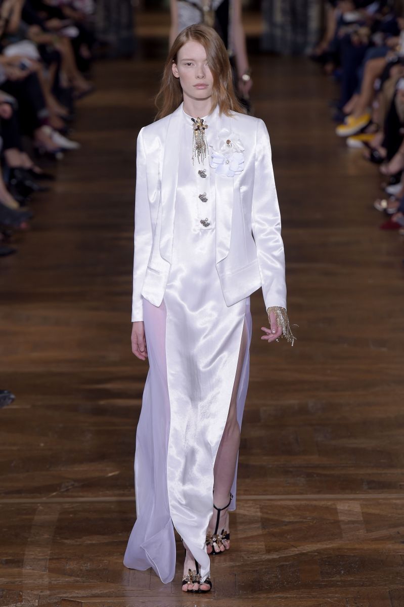 Сексуальные Карли Клосс и Тейлор Хилл приняли участие в показе Lanvin (ФОТО)