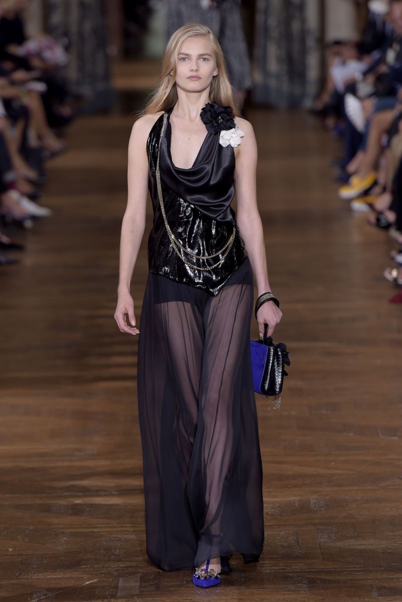 Сексуальные Карли Клосс и Тейлор Хилл приняли участие в показе Lanvin (ФОТО)