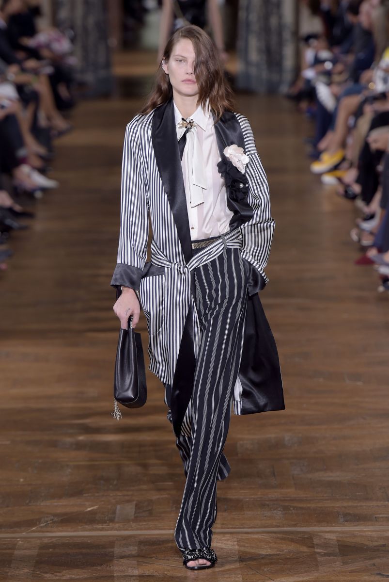 Сексуальные Карли Клосс и Тейлор Хилл приняли участие в показе Lanvin (ФОТО)