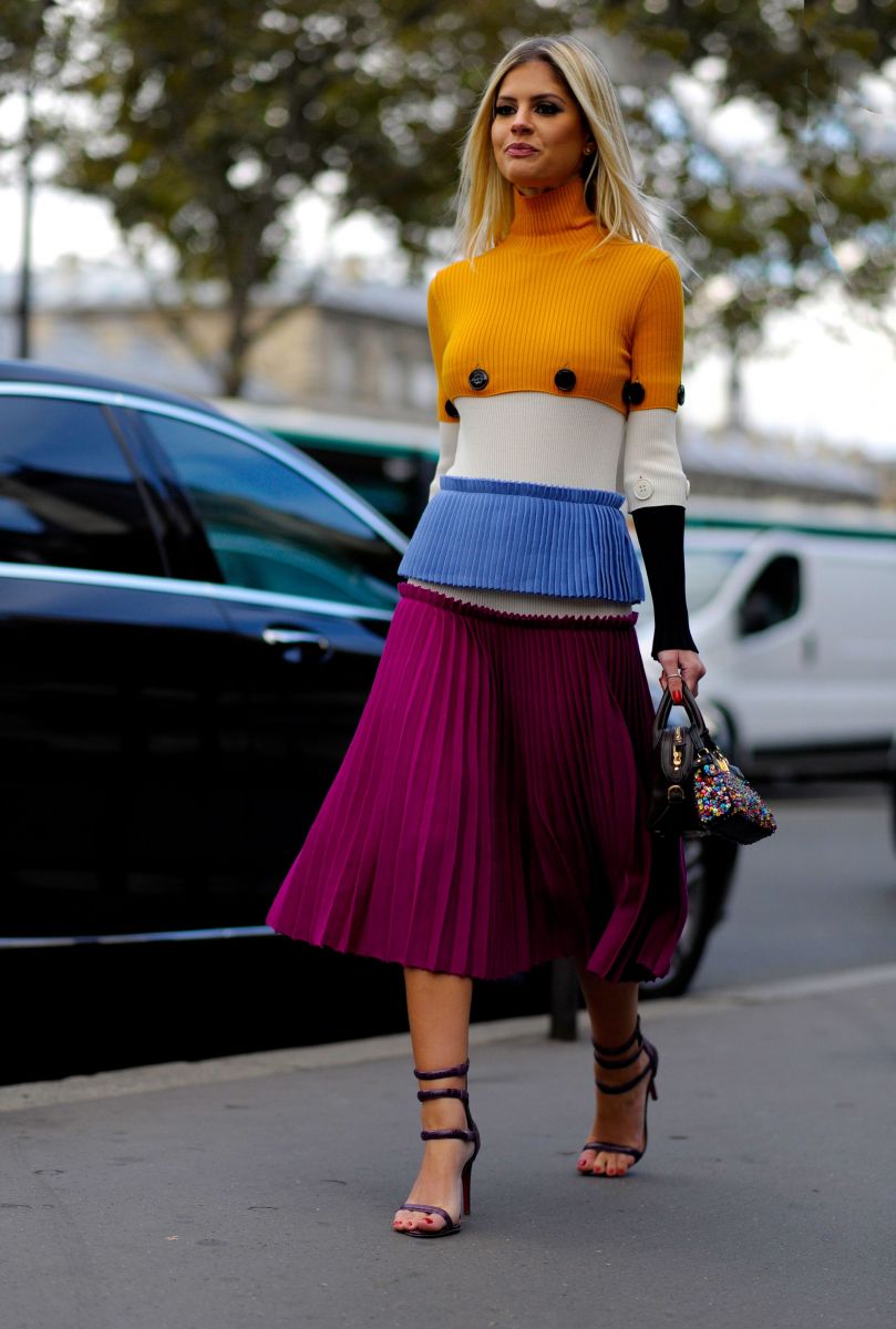 Что носят модницы на неделе моды: изысканный шик на улицах Парижа (ФОТО)