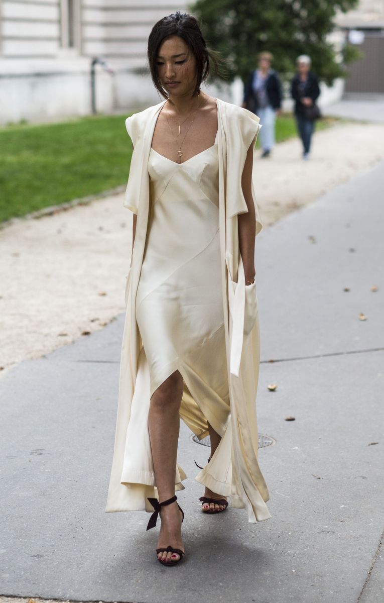 Что носят модницы на неделе моды: изысканный шик на улицах Парижа (ФОТО)