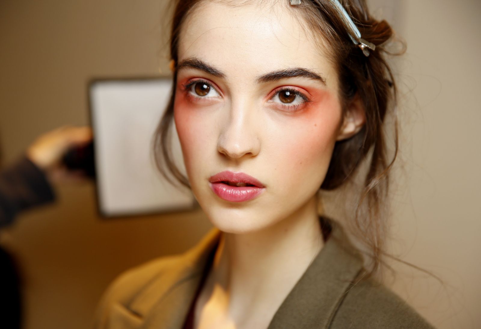 Эффект заплаканных глаз с показа Giorgio Armani Prive стал трендом весны в макияже (ФОТО)